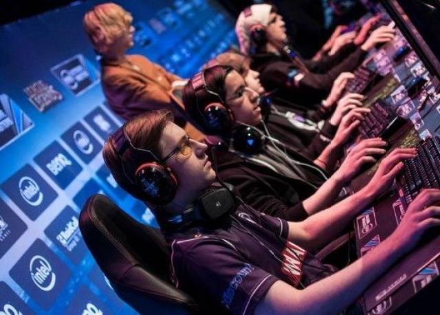 现尤为值得 现尤为值得