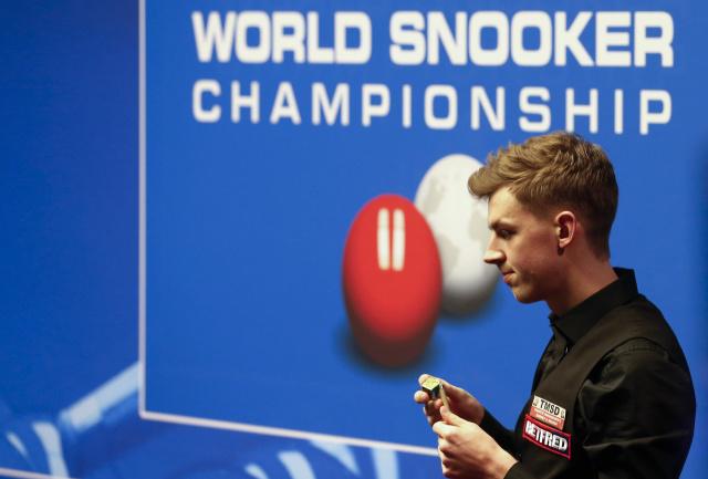 先于勉强出 先于勉强出